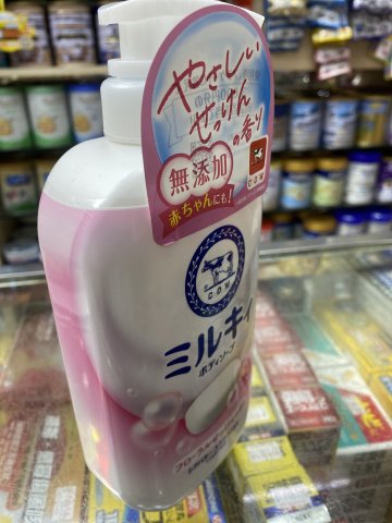 COW牛乳石鹼沐浴露500ML(玫瑰皂香)