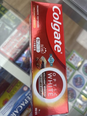 高露潔（光感白）勁白火山礦物牙膏