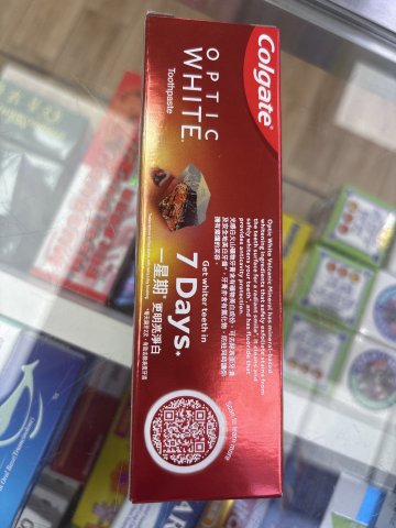 高露潔（光感白）勁白火山礦物牙膏
